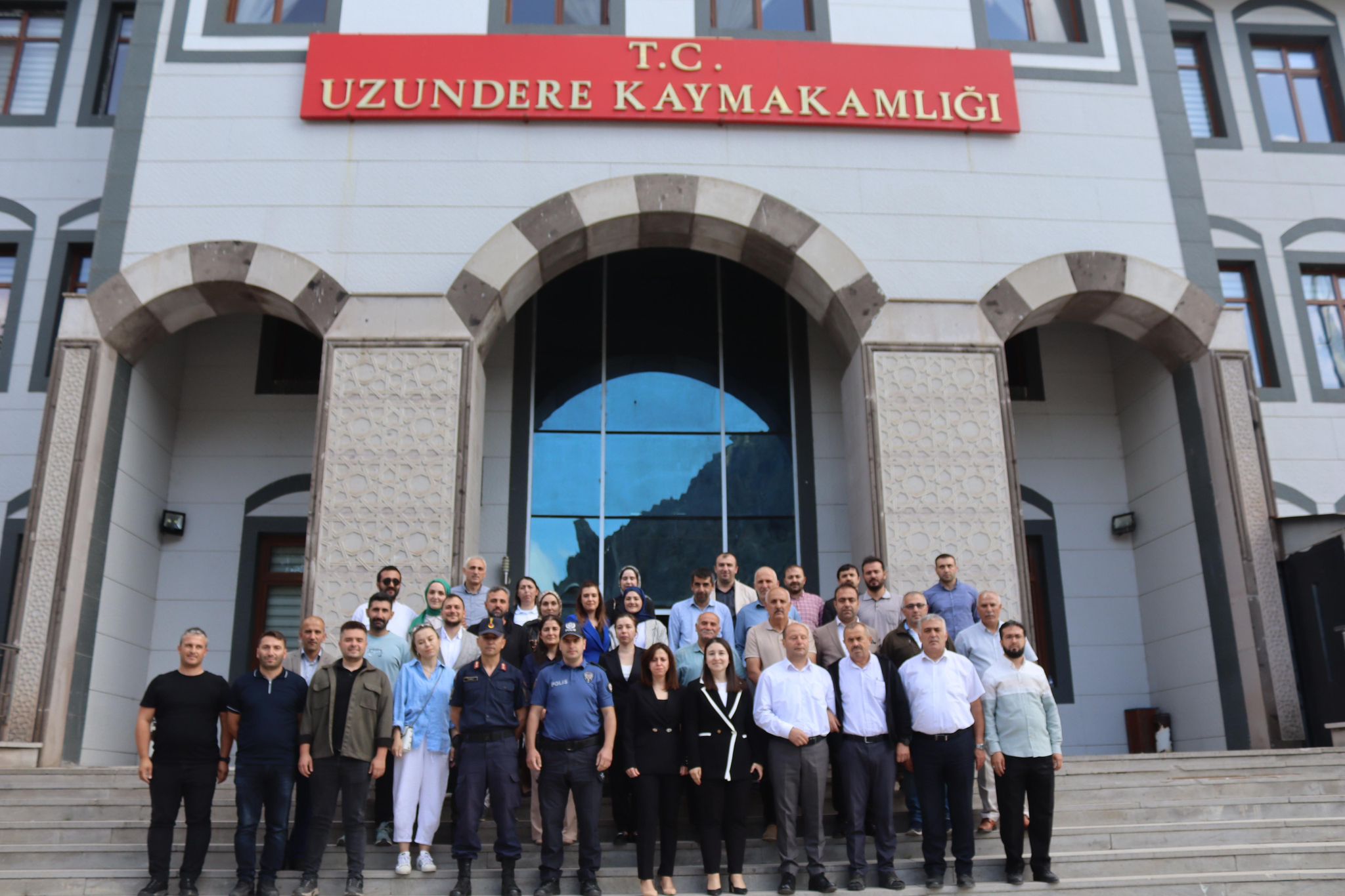 Sayın Kaymakamımız Kübra DEMİRER Kamu Kurum Personeli ile Vedalaştı
